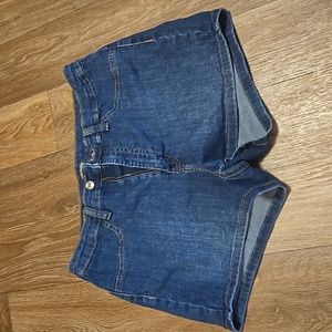 Women's high waist denim shorts
